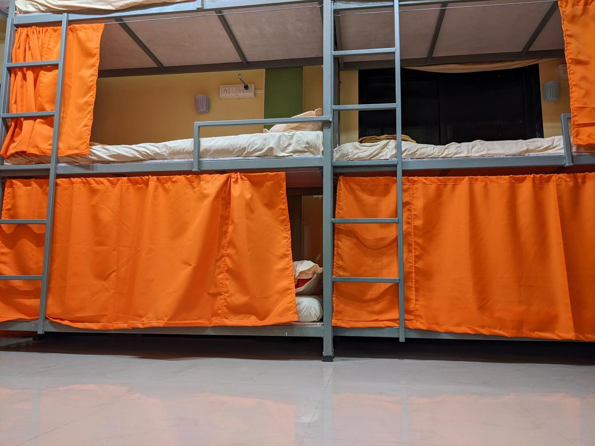 Awaara Backpackers Hostel, Alībāg Extérieur photo